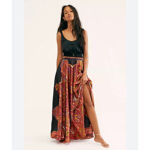 Free People Boho Paisley Maxi Skirt Size 2 Black Red Festival Gypsy Peasant